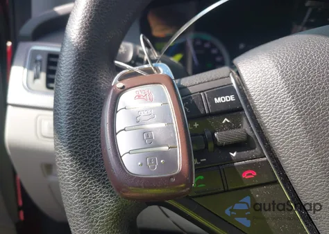 2016 Hyundai Sonata Hybrid Se from USA, damaged, VIN KMHE24L12GA028815